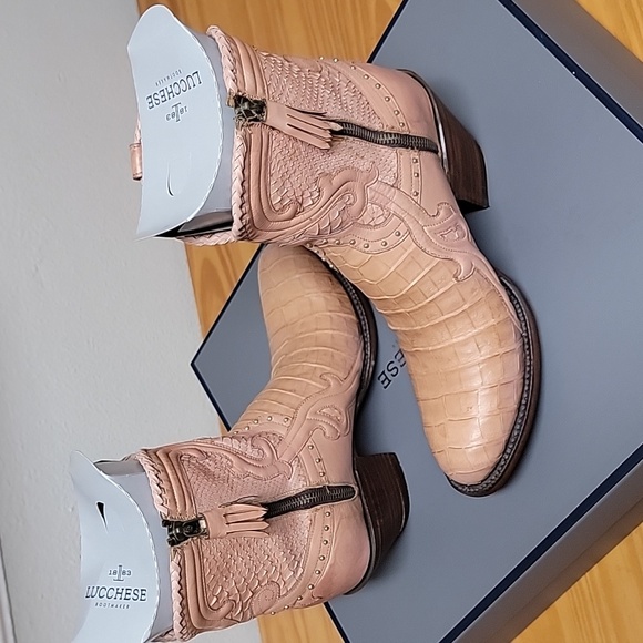New In Box Lucchese Magnolia Blush Pink Ankle Boots. 9.5 - Picture 2 of 10